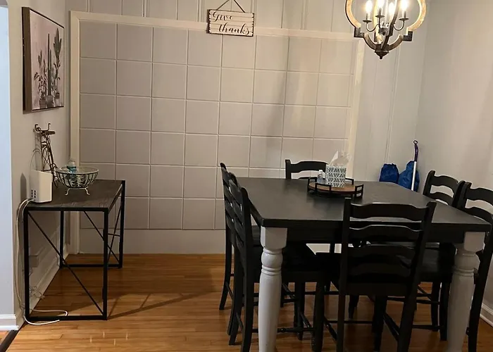 Beautiful Secluded 3 Bed 2 Bath Ferienhaus *