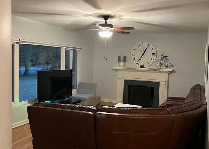 Beautiful Secluded 3 Bed 2 Bath Tallahassee